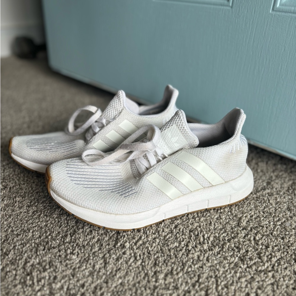 Women’s adidas tennis shoes